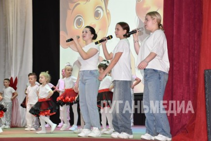В Перевальске состоялся концерт, посвящённый Дню Матери