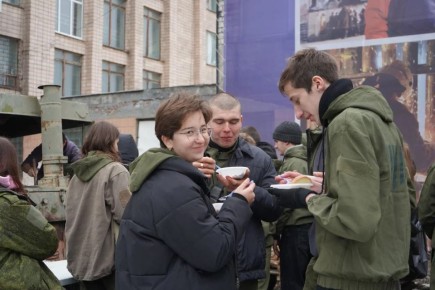   .    ,         -   !    