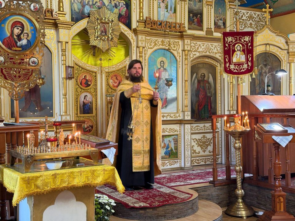 Сергей Колягин: В это воскресное утро вместе с председателем Совета городского округа Светланой Пшеничниковой, активом Совета женщин и Клуба предпринимателей города собрались в Свято-Николаевском храме, чтобы вознести...