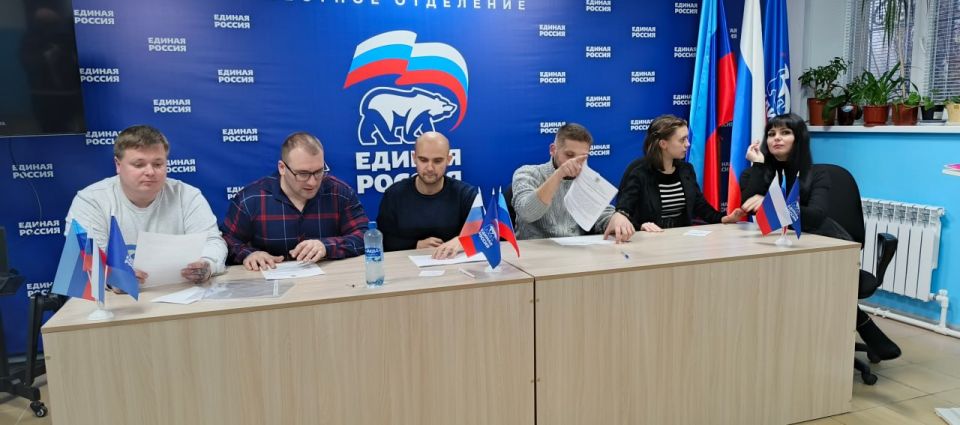 28 ноября 2025 года проведено очередное заседание Молодежной палаты при Совете городского округа муниципальное образование городской округ город Рубежное Луганской Народной Республики, где члены Молодежной палаты...