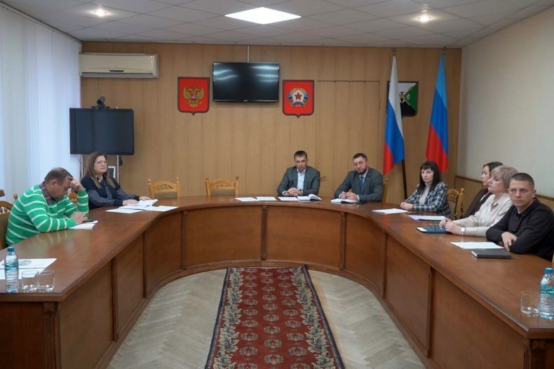 ВрИП Главы округа Игорь Ковальчук провёл расширенное аппаратное совещание