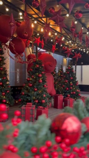 Вот утро декабря настало, так улыбнись ему скорей