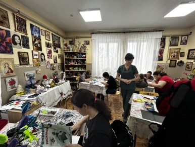  :       200 ,       -