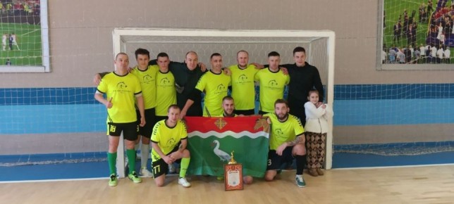  1   30         2025  -,       