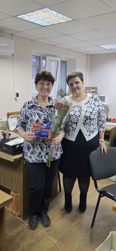 Эпоха длиной в 36 лет…. Сегодня у нас и радостно, и немного грустно — мы провожаем на заслуженный отдых нашего профессионала, друга, товарища и просто прекрасного человека! На пенсию вышла Надежда Николаевна Чичерская —...