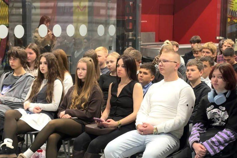 В Свердловском молодёжном центре состоялась встреча с Героем