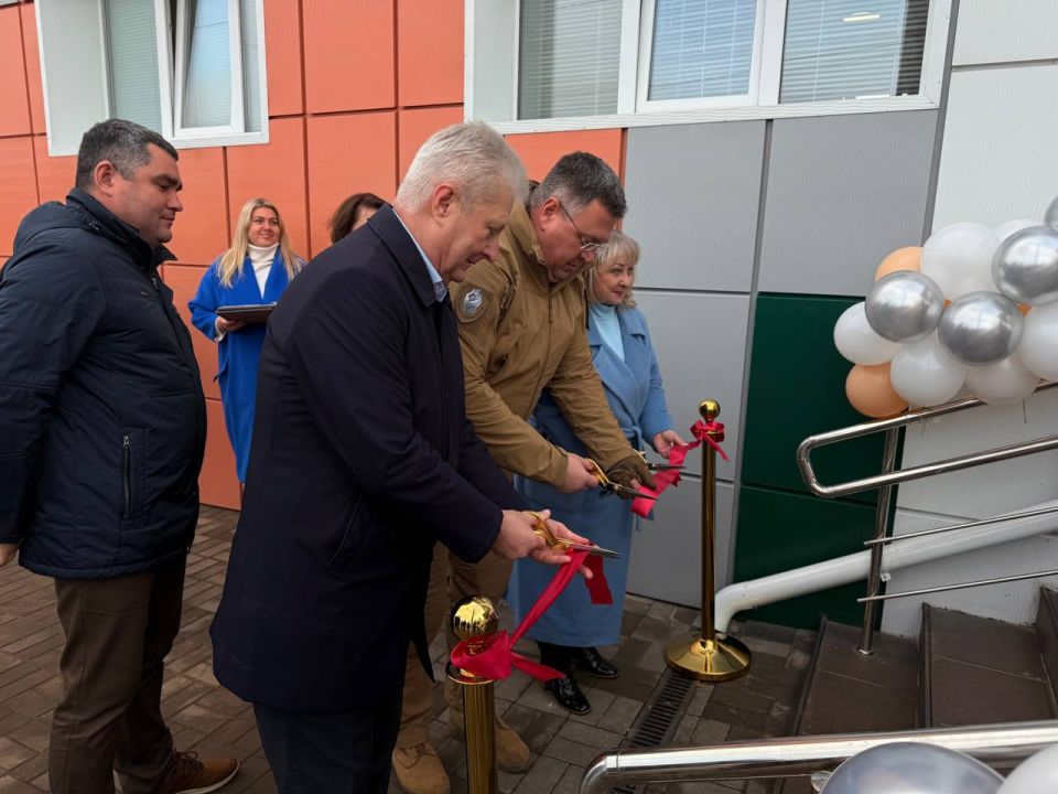 Сергей Козенко: С трепетным волнением и искренней радостью сегодня принял участие в торжественном открытии нового отделения учреждения Краснодонского детского дома-интерната, расположенного в нашем муниципальном округе