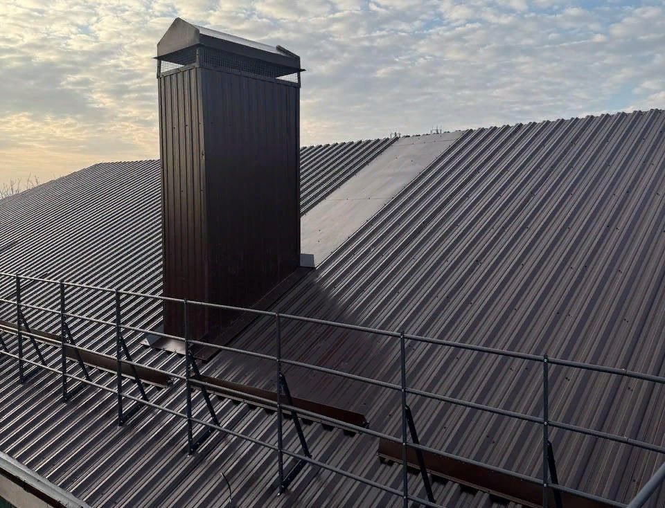 Представители минЖКХ Ставрополья проверили отремонтированные кровли в Антраците