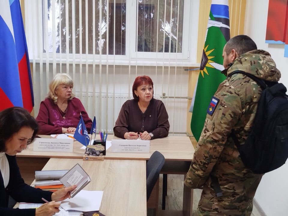 Сегодня в каб. 113 Администрации (Брянковская местная общественная приёмная партии «Единая Россия») состоялся очередной приём граждан в рамках объявленной ранее декады