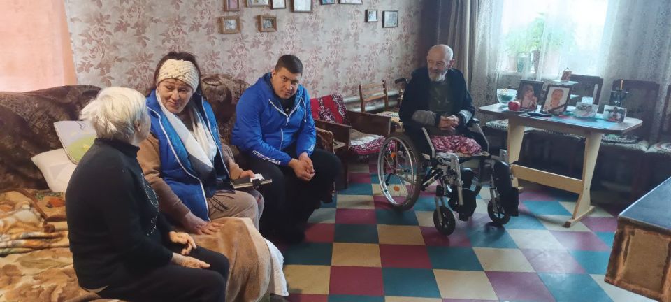 «Единая Россия» оказала адресную помощь нуждающемуся жителю города Рубежное