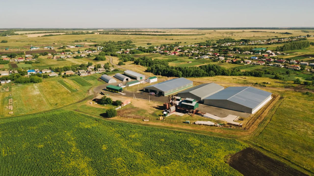 Администрация Старобельского муниципального округа информирует сельхозпроизводителей о перспективах объединения в крестьянские (фермерские) хозяйства (КФХ) и сельскохозяйственные потребительские кооперативы (СПоК)