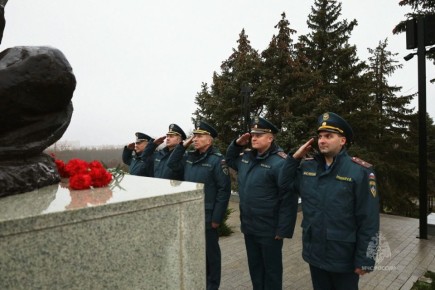 «Имя твое неизвестно, подвиг твой бессмертен»