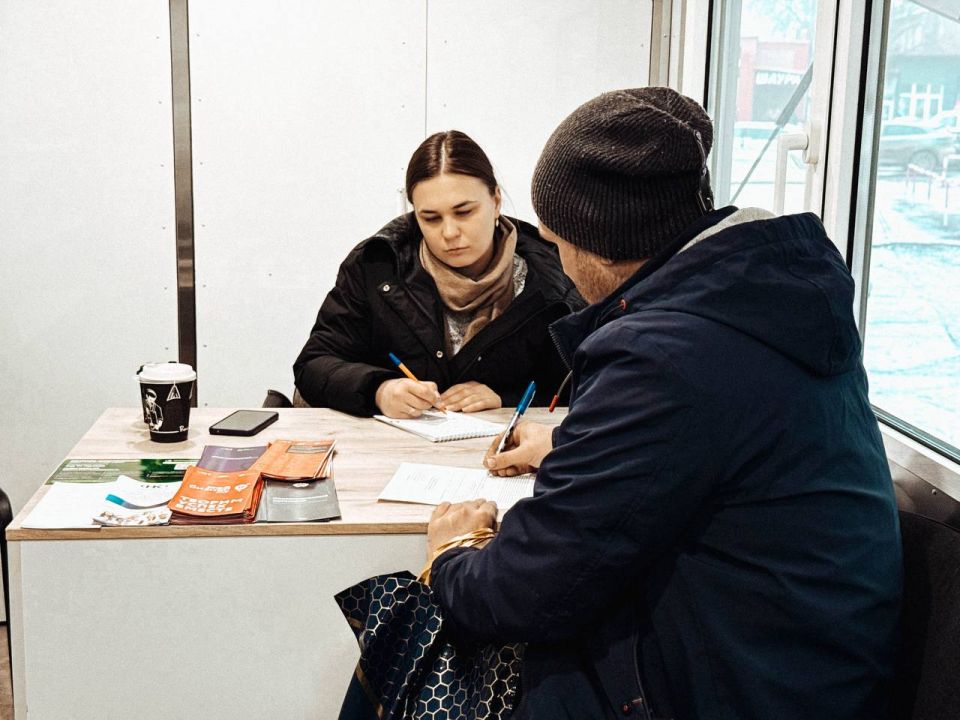 Сотрудники центра «Мой бизнес» ЛНР провели выездную консультацию в Алчевске