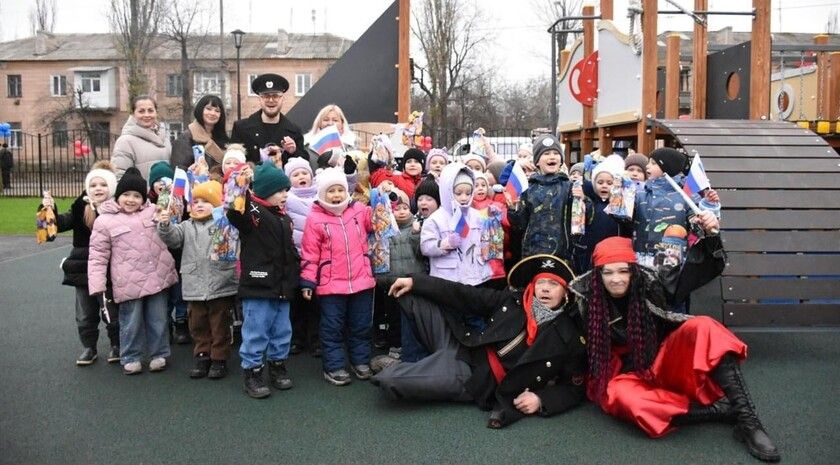 Зону отдыха «Уютный уголок» открыли в Лутугино в рамках федерального проекта