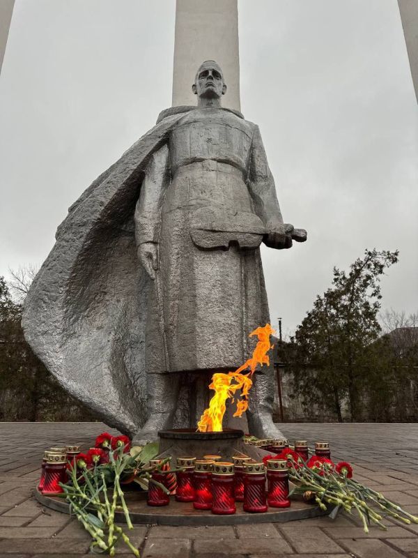 День Неизвестного Солдата в муниципалитетах ЛНР — молодёжь сохраняет память