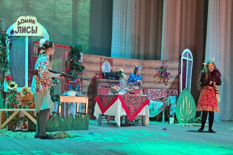 В Свердловске «Единая Россия» организовала благотворительный показ музыкальной сказки