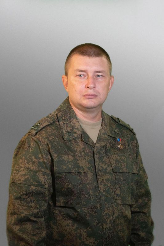 ГЕРОИ НАШЕГО ВРЕМЕНИ. Глава Рубежного: «Я привык выполнять приказы, мне сказали, что надо работать, и я работаю» Они живут и работают рядом с нами