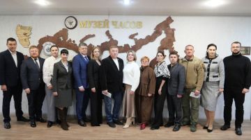 Сергей Цемкало: В Луганске вручили первые удостоверения семейных кураторов