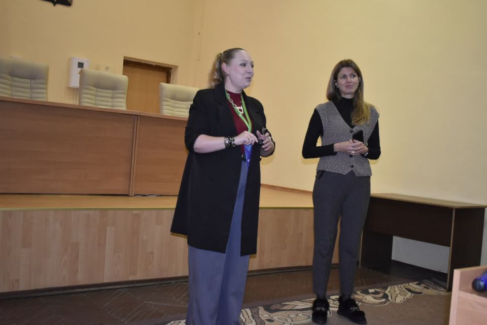 В Администрации Перевальского муниципального округа прошла лекция в рамках проекта Знание.Государство для сотрудников Администрации