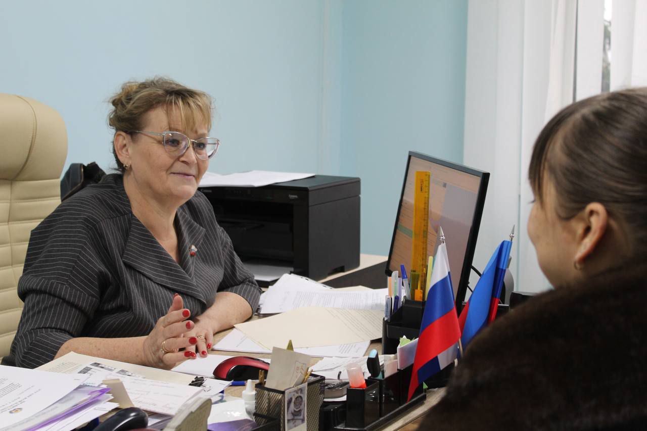 В Новопскове продолжается Декада приемов граждан, приуроченная к 24-летию ВПП "Единая Россия"