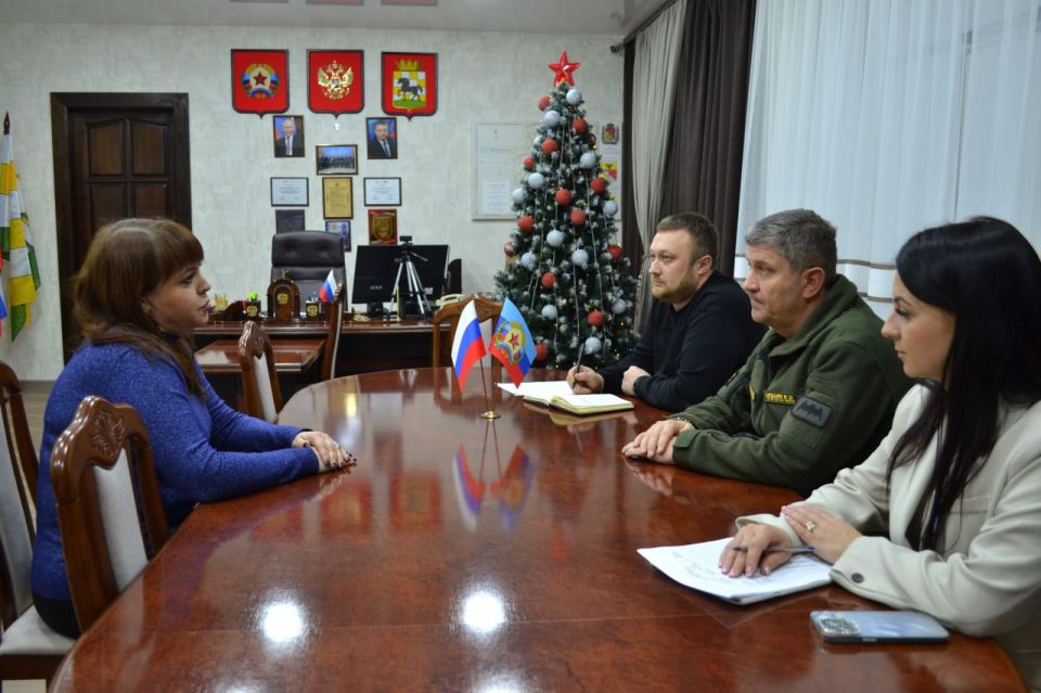 Активно подключаемся к работе по обработке обращений жителей Старобельского муниципального округа, поступивших в ходе прямой линии Главы Луганской Народной Республики Леонида Ивановича Пасечника