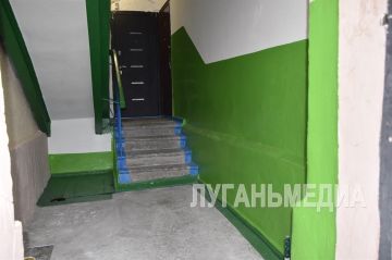 Единая управляющая компания в текущем году отремонтировала 29 подъездов в Краснолучском округе