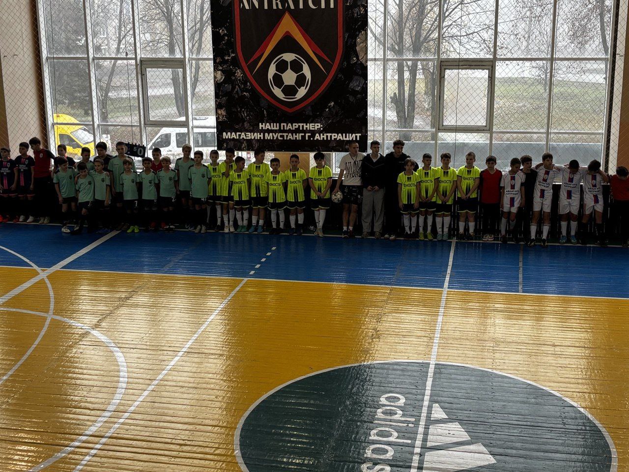 Великолепное выступление команды «Юниор» из города Ровеньки Спортивной школы на Кубке "Мустанг" в Антраците!