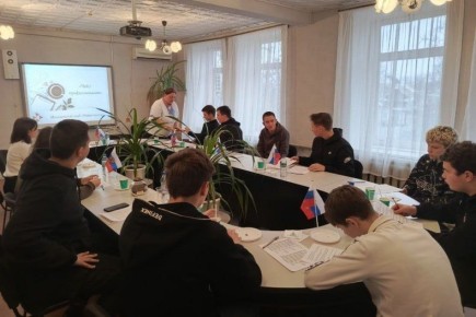 В Центре занятости состоялось заседание молодежного клуба «Новая волна» на тему: «Чай с профессионалом»