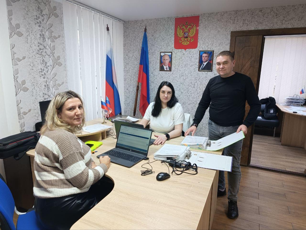 Специалисты в области госзакупок из Новосибирской области приехали в Беловодский МО