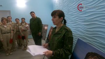 Луганский экономико-правовой лицей-интернат им. героев «Молодой гвардии» провел урок мужества, посвященный героям военнослужащим 3-й ОА РФ