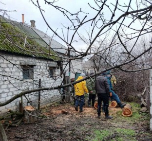 На встрече представителей Администрации Антрацитовского муниципального округа с матерями погибших участников специальной военной операции, состоявшейся на прошлой неделе, было несколько обращений с просьбой оказать помощь в...
