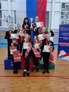 Воспитанники школы воздушной гимнастики «Пируэт» завершили соревновательный сезон!