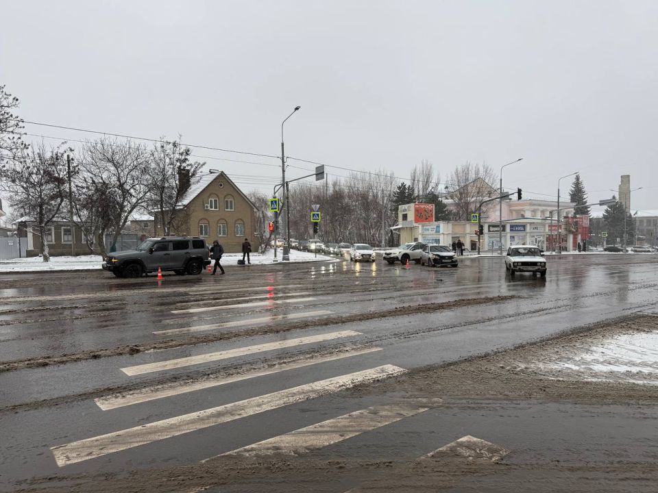 Есть такая народная примета: первый снег - к ДТП