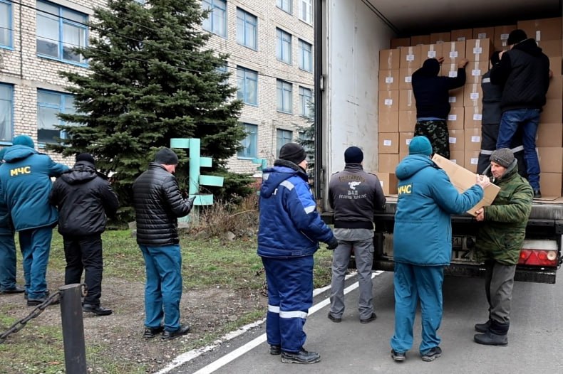 Шеф-регион Красноярский край доставил более 11300 новогодних подарков для детей Свердловского муниципального округа