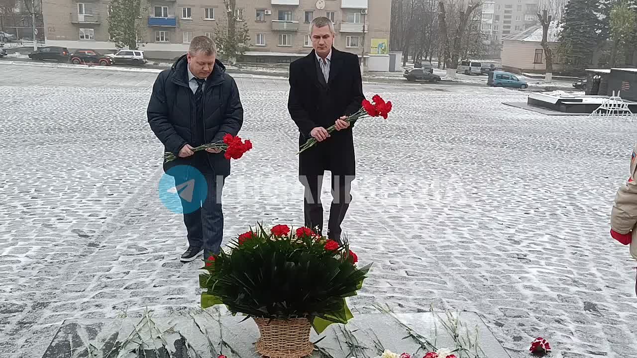 Ровеньки вместе со всей страной торжественно встретили День Героев Отечества