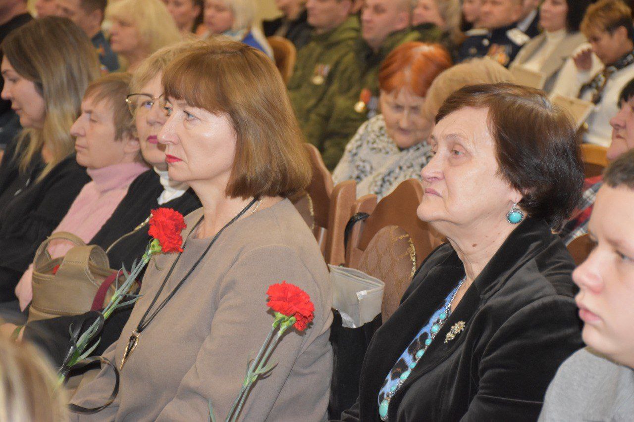 В ДК состоялось мероприятие, посвящённое Дню Героев Отечества «Герои нашего времени!»