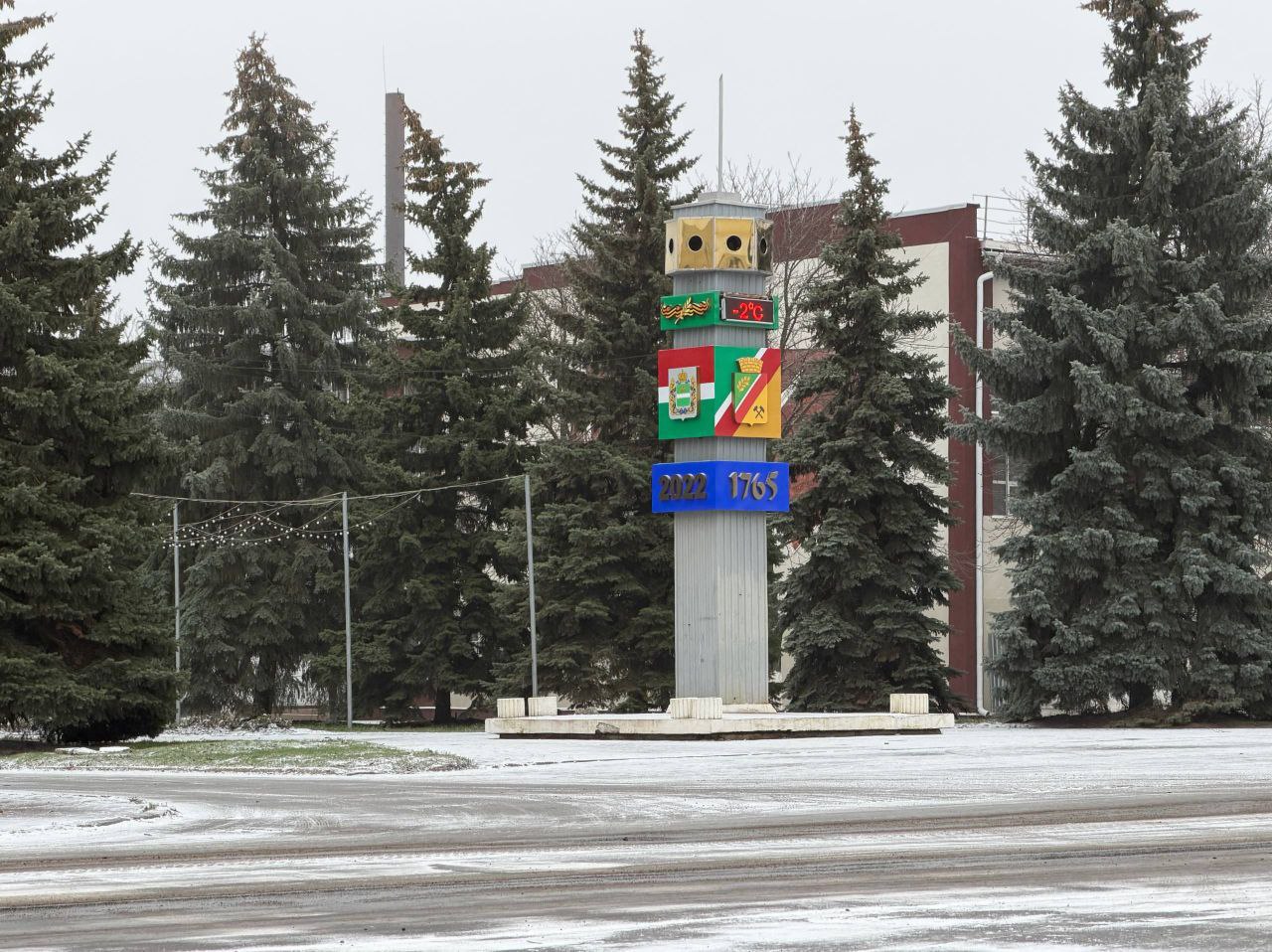 Зимой дорожные службы работают в усиленном режиме, чтобы оперативно справляться с последствиями снегопадов и обеспечивать безопасность на дорогах