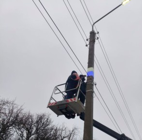 Коммунальные службы проводят работы на территории города