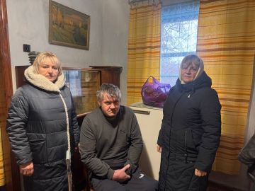 В рамках акции «Добрые дела» сотрудники отдела жизнеобеспечения пгт Кленовый продолжают оказывать гуманитарную помощь