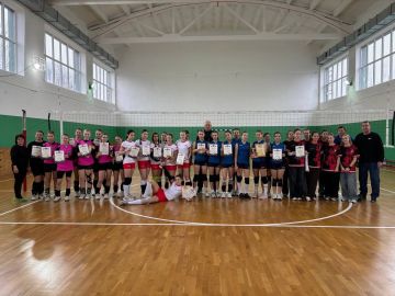 В Лутугино прошел турнир по волейболу в память Роману Ковалю