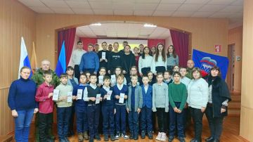         8           12        ...