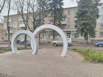 Андрей Рубанцов: В Ровеньках завершены работы по благоустройству аллеи по улице Ленина Наш город – неотъемлемая часть большой страны - России. С момента нашего присоединения к Российской Федерации, наш город вступил в новую...