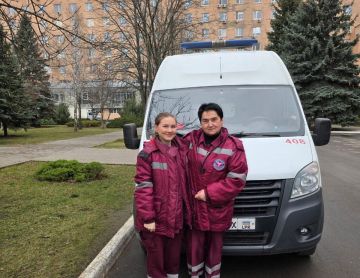 Врач скорой помощи Луганского центра медицины катастроф получила сразу две благодарности от жителей города