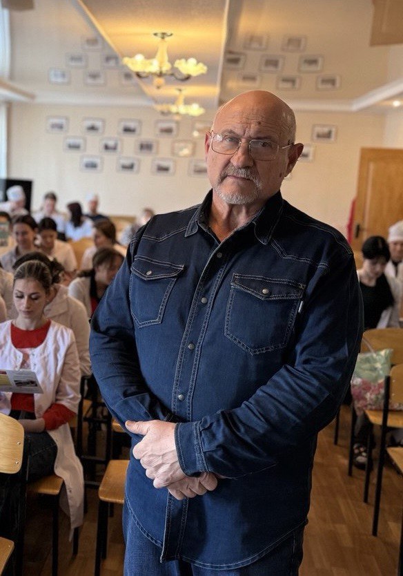 ГБУЗ «СВЦГМБ» ЛНР Врач-нарколог Гринь Алексей Григорьевич