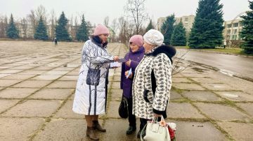 «Главная книга страны» в Рубежном отметили День Конституции