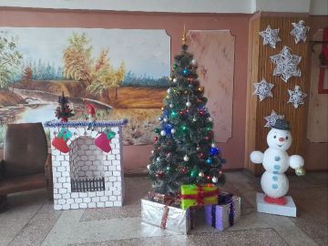 В преддверии празднования Нового года, традиционно воспринимаемого как время чудес и радостных ожиданий, специалисты отдела по делам территорий реализовали инициативу по созданию праздничной атмосферы для детей пгт Щетово