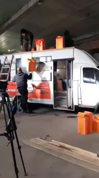 Дядя Ваня снова зажигает огни новогоднего праздника!