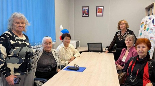 Первый Центр общения для пожилых людей открылся в Мариуполе