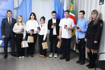 Сергей Колягин: В День Конституции Российской Федерации, совместно с сотрудниками отдела МВД РФ «Первомайский», провели особенное мероприятие