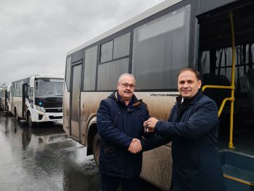 В ЛНР прибыли еще 14 автобусов в рамках программы социально-экономического развития региона